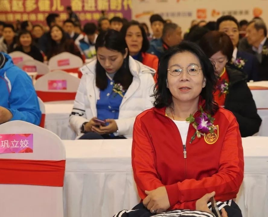足球小姐亚洲冠军中国是谁_足球小姐亚洲冠军中国有几个_中国4个亚洲足球小姐冠军
