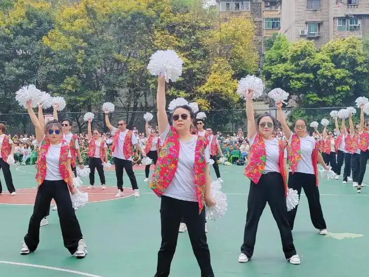 亲子团体操_小学生体操亲子活动_小学生亲子体育活动