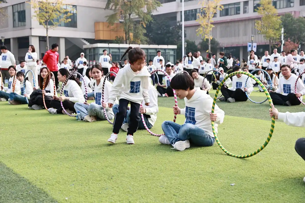 小学生体操亲子活动_小学生亲子体育活动_亲子体操游戏教案