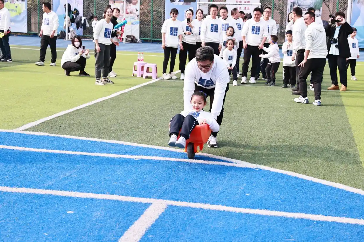 小学生体操亲子活动_小学生亲子体育活动_亲子体操游戏教案