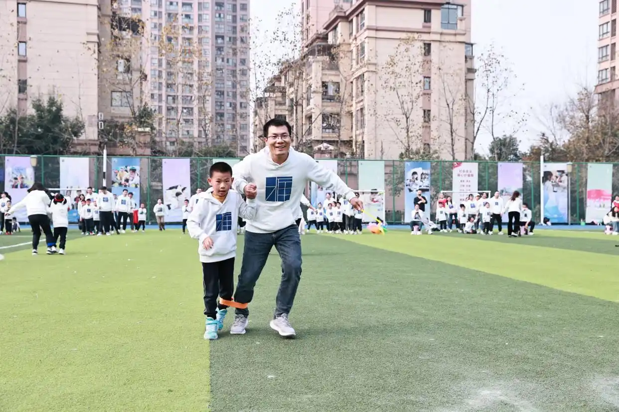 亲子体操游戏教案_小学生体操亲子活动_小学生亲子体育活动