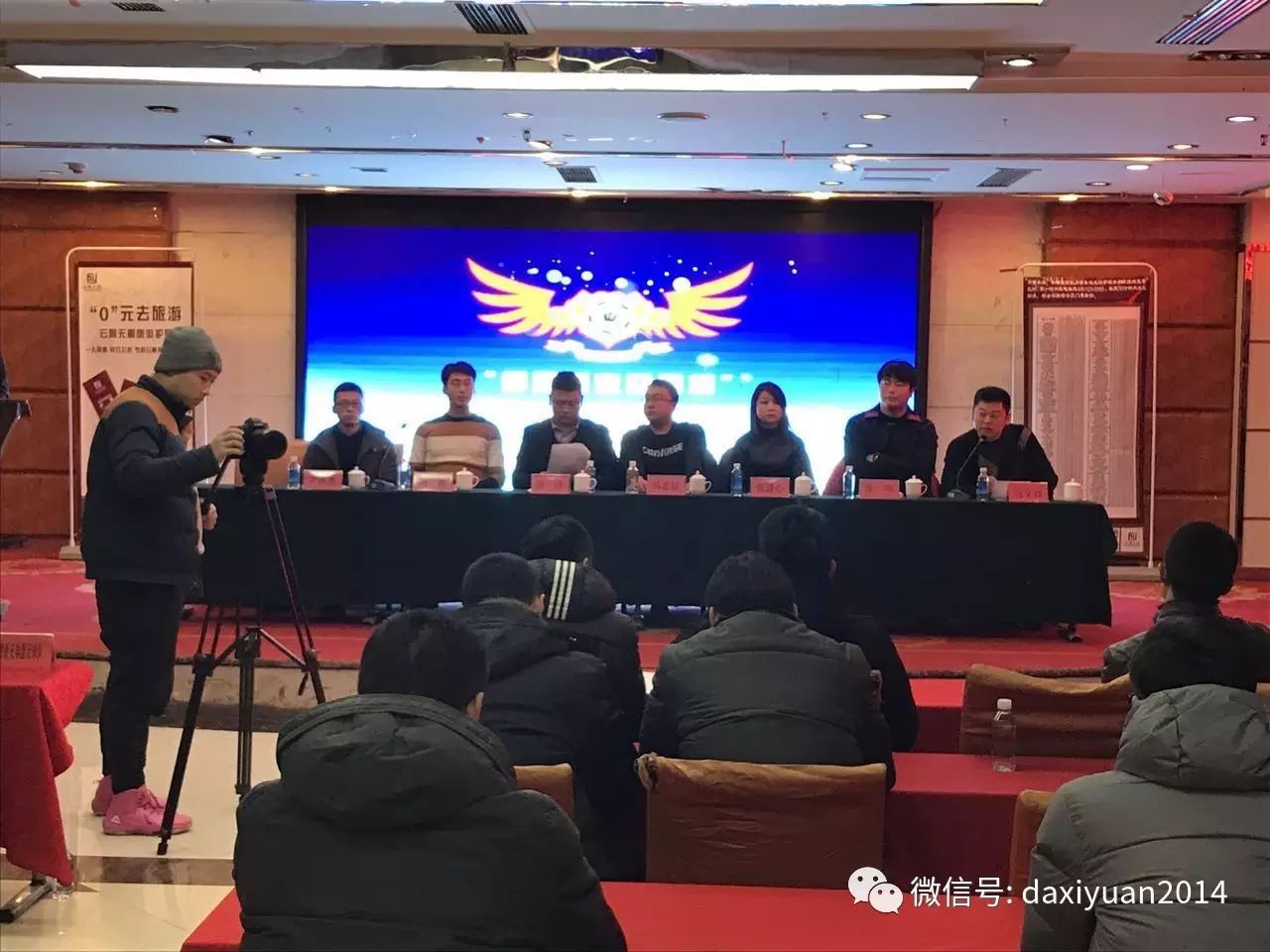 足球比赛中黄牌警告的七种行为_足球运动员黄牌警告的规则_足球黄牌警告几次下场
