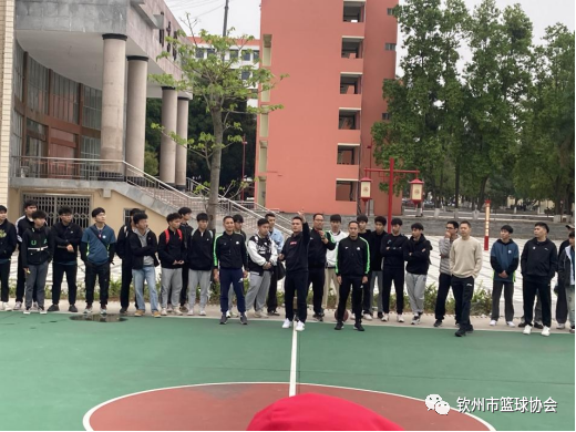 裁判法篮球_中国篮球裁判规则全文解析_裁判篮球