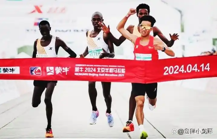 每天跑5公里能参加半程马拉松吗？新手半马训练计划全解析